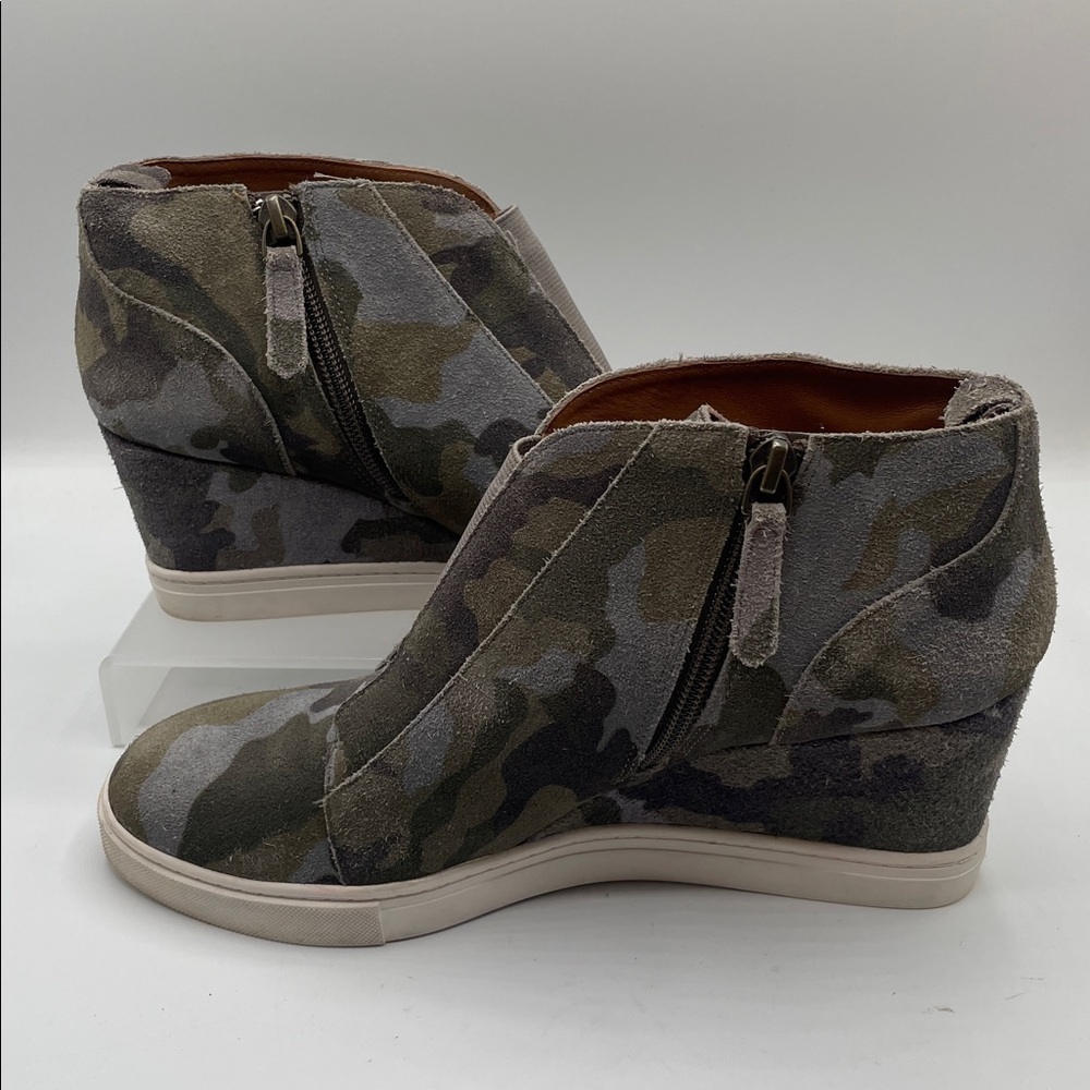 Linea Paolo Felicia suede gray camo Hidden wedge bootie sneaker size 8 - Picture 4 of 9